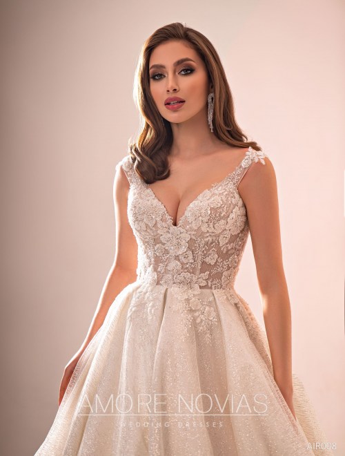https://amore-novias.com/images/stories/virtuemart/product/AIR008       (2).jpg